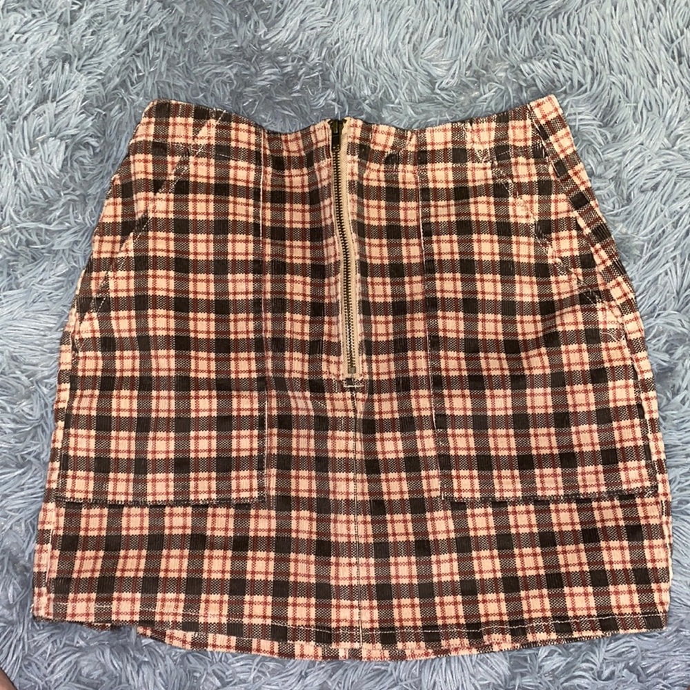 plaid pencil skirt with pockets